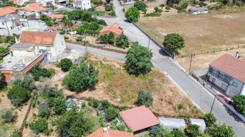 Terreno com Viabilidade de Construção no Sobral do Campo – Viva com Tranquilidade, Perto da Cidade!