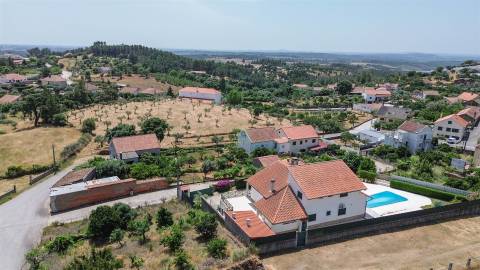 Terreno com Viabilidade de Construção no Sobral do Campo – Viva com Tranquilidade, Perto da Cidade!