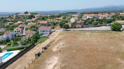 Terreno com Viabilidade de Construção no Sobral do Campo – Viva com Tranquilidade, Perto da Cidade!