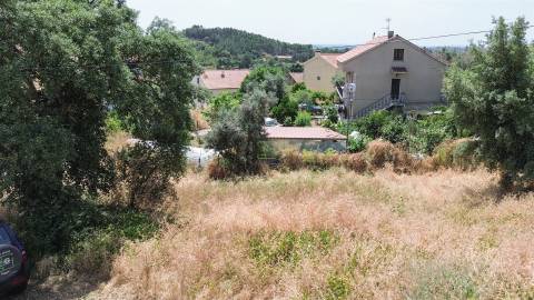 Terreno com Viabilidade de Construção no Sobral do Campo – Viva com Tranquilidade, Perto da Cidade!