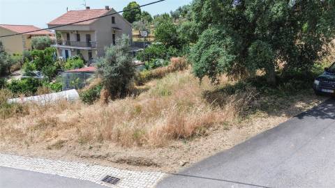 Terreno com Viabilidade de Construção no Sobral do Campo – Viva com Tranquilidade, Perto da Cidade!