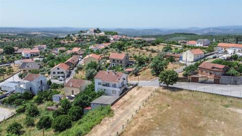 Terreno com Viabilidade de Construção no Sobral do Campo – Viva com Tranquilidade, Perto da Cidade!