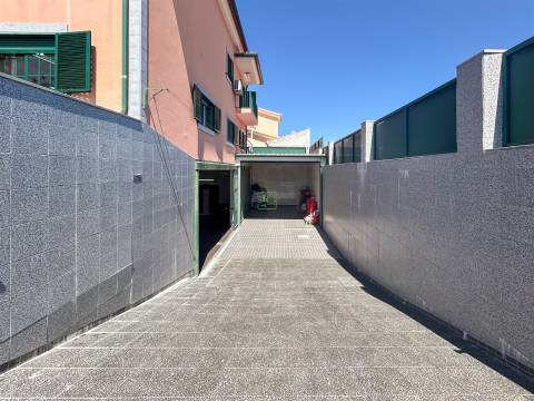 Moradia Geminada V4 em Castelo Branco