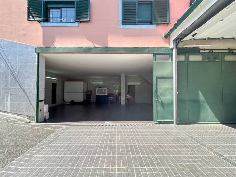 Moradia Geminada V4 em Castelo Branco