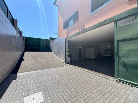 Moradia Geminada V4 em Castelo Branco