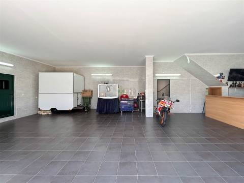 Moradia Geminada V4 em Castelo Branco