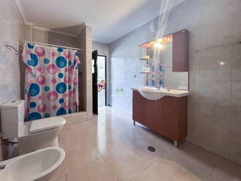 Moradia Geminada V4 em Castelo Branco