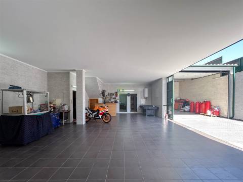 Moradia Geminada V4 em Castelo Branco