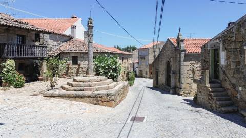 Moradia Geminada para renovar