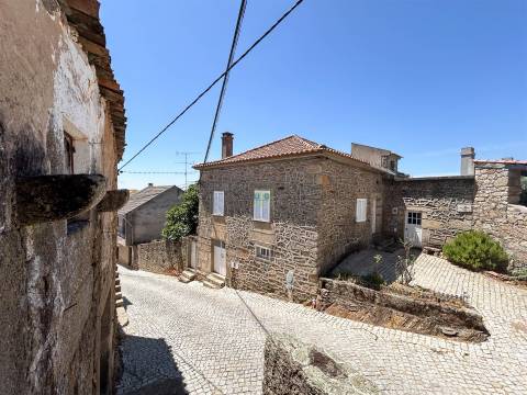 Moradia Geminada para renovar