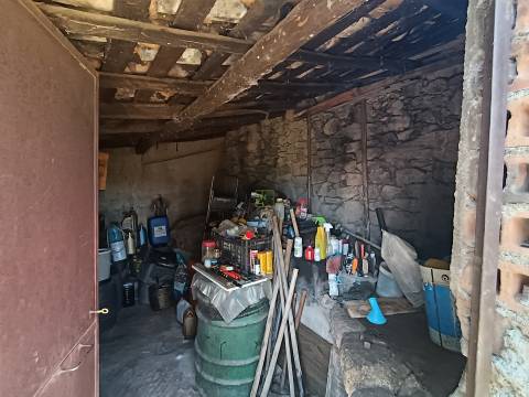 Moradia para restaurar em Bemposta, Penamacor