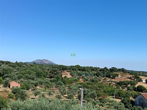 Moradia para restaurar em Bemposta, Penamacor