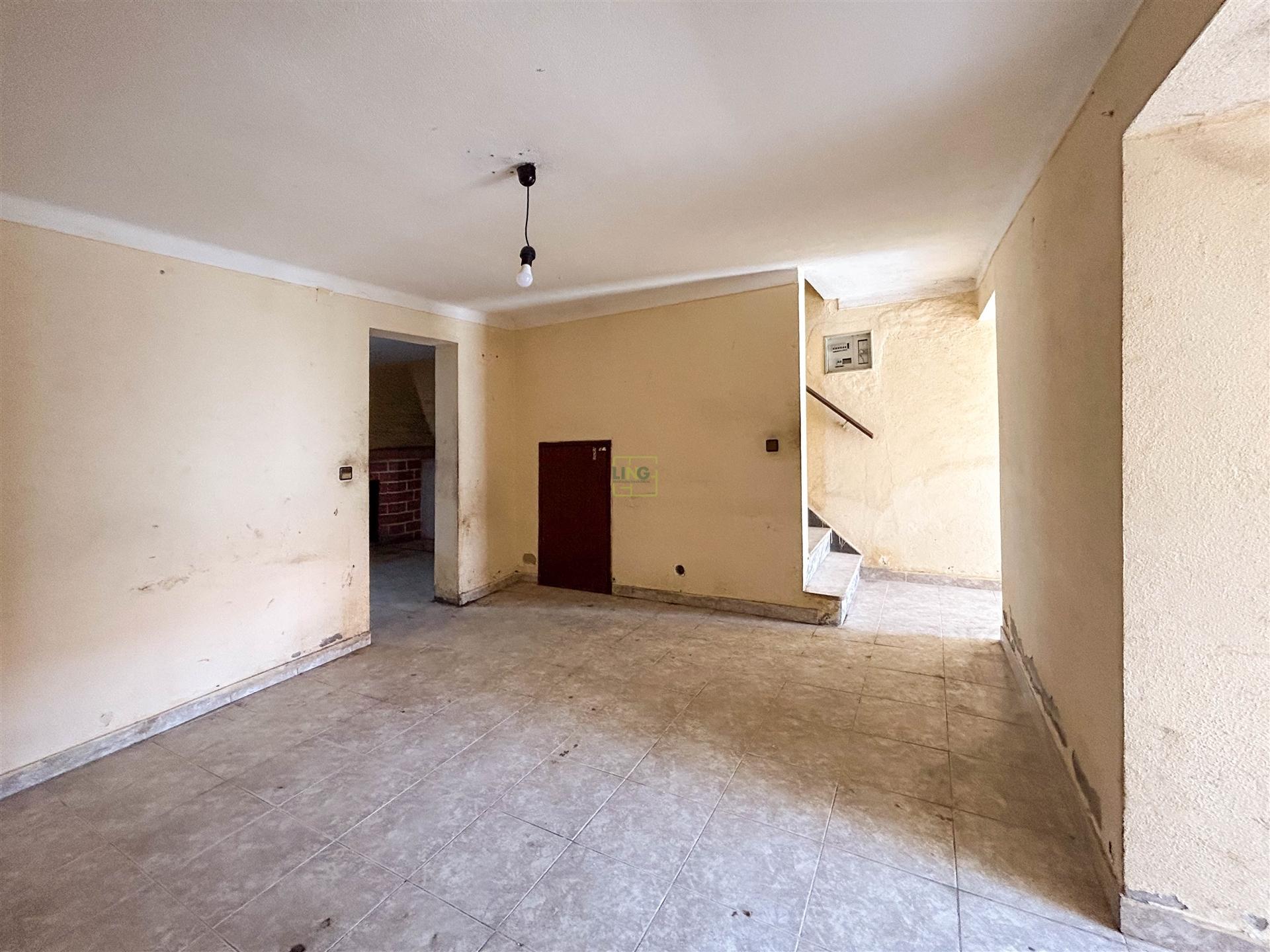 Moradia T4+1 nos Toulões + Terreno com 1050m2