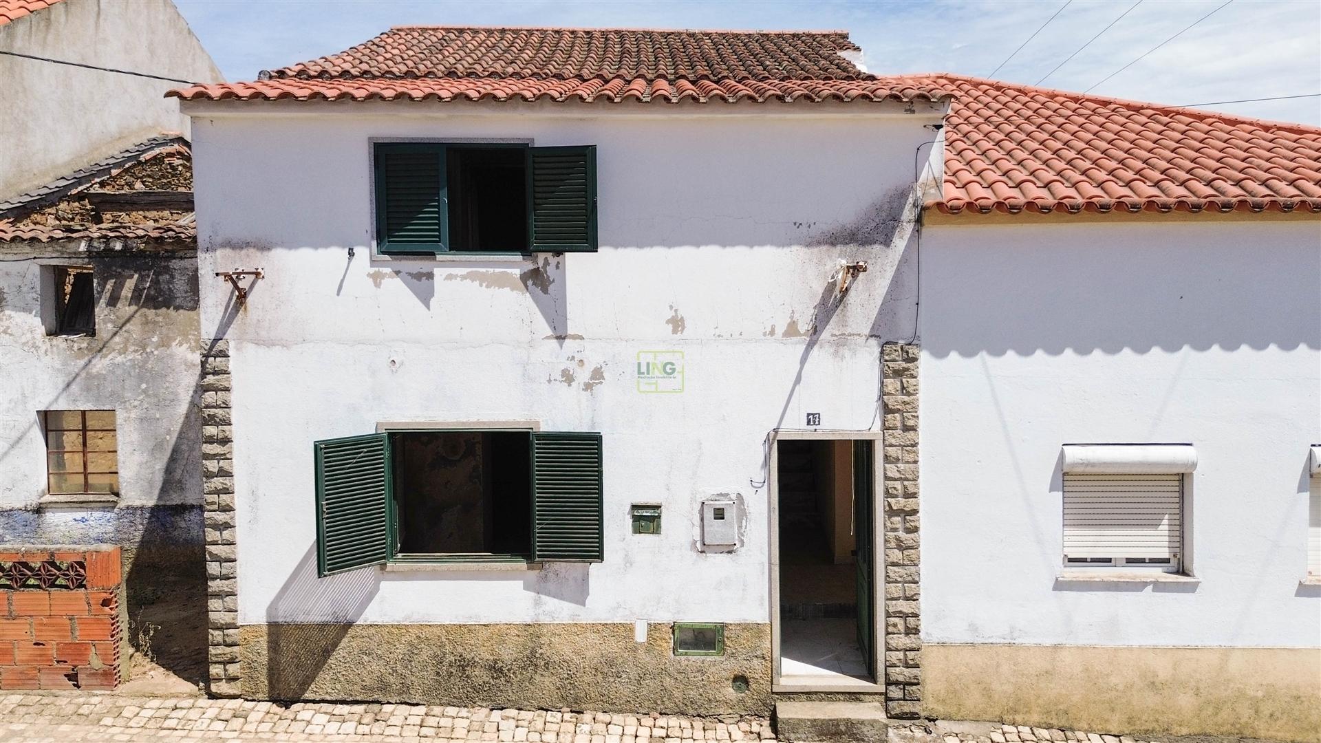 Moradia T4+1 nos Toulões + Terreno com 1050m2