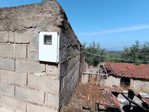 Terreno rústico nas Aranhas