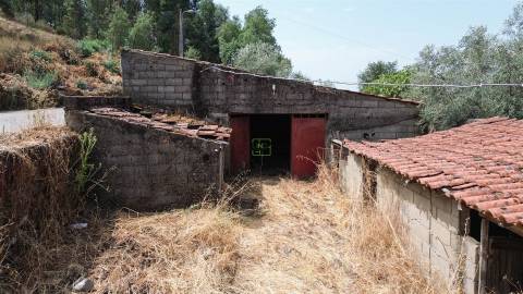 Terreno rústico nas Aranhas