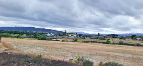 Quinta com 46.000 m² – Água abundante, localização privilegiada e enorme potencial!