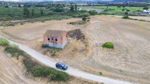 Quinta com 46.000 m² – Água abundante, localização privilegiada e enorme potencial!