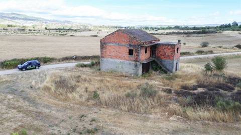 Quinta com 46.000 m² – Água abundante, localização privilegiada e enorme potencial!