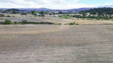 Quinta com 46.000 m² – Água abundante, localização privilegiada e enorme potencial!