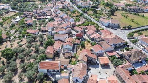 Moradia rústica T1 em Aldeia do Bispo