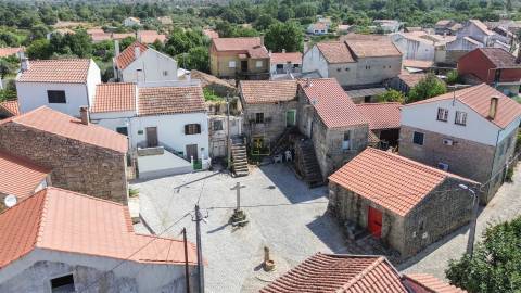 Moradia rústica T1 em Aldeia do Bispo