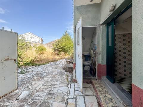 Moradia rústica T1 em Aldeia do Bispo