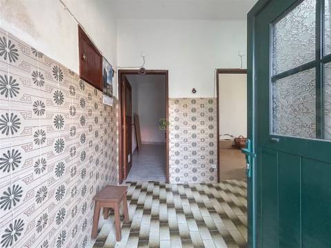 Moradia rústica T1 em Aldeia do Bispo