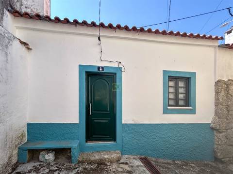 Moradia T2 Venda em Vale de Prazeres e Mata da Rainha,Fundão