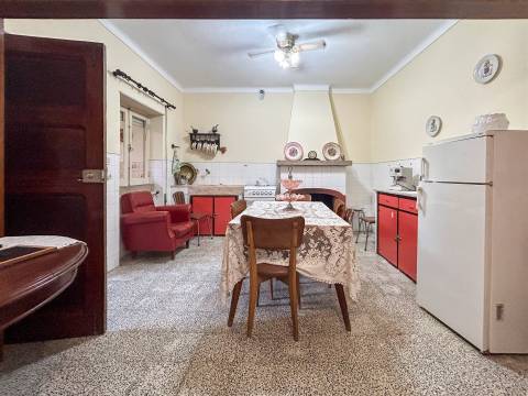 Moradia T6 Venda em Escalos de Cima e Lousa,Castelo Branco