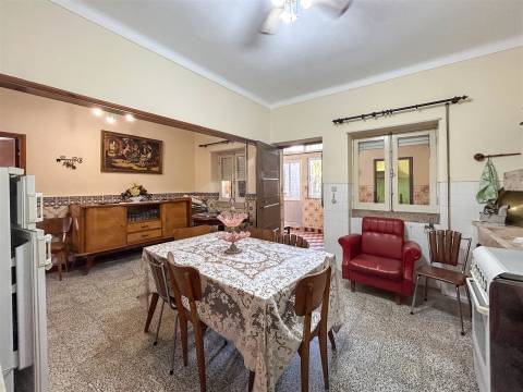 Moradia T6 Venda em Escalos de Cima e Lousa,Castelo Branco