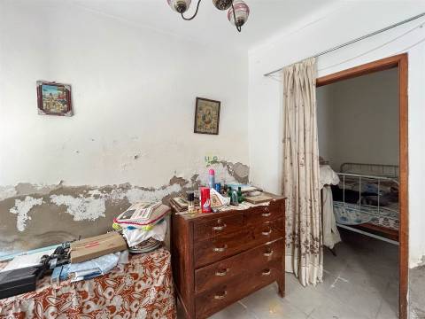 Moradia para Remodelar em Malpica do Tejo