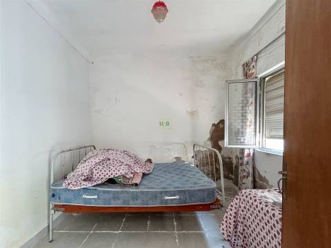 Moradia para Remodelar em Malpica do Tejo