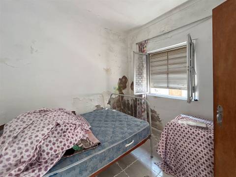 Moradia para Remodelar em Malpica do Tejo
