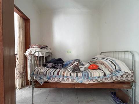 Moradia para Remodelar em Malpica do Tejo