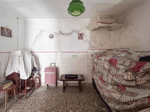 Moradia para Remodelar em Malpica do Tejo