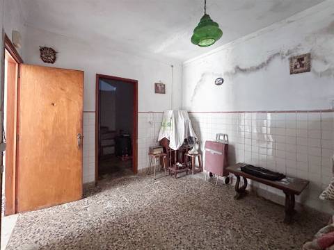 Moradia para Remodelar em Malpica do Tejo