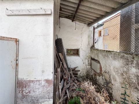 Moradia para Remodelar em Malpica do Tejo