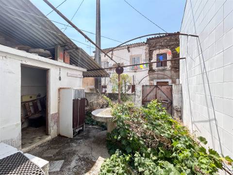 Moradia para Remodelar em Malpica do Tejo