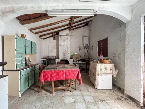 Moradia para Remodelar em Malpica do Tejo