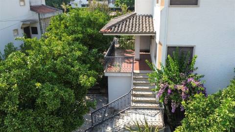 Fantástica Moradia Isolada V6, em plena Avenida das Palmeiras