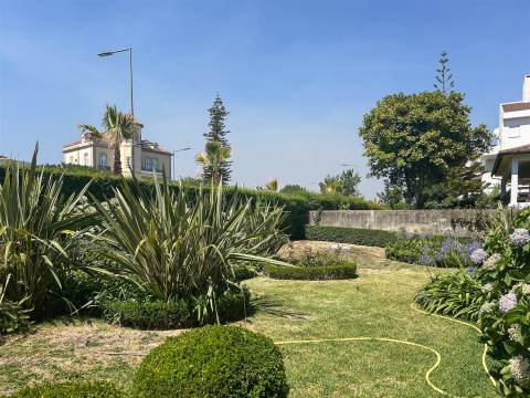 Fantástica Moradia Isolada V6, em plena Avenida das Palmeiras