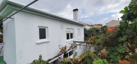 Moradia T3+1 para venda em Estreito, Oleiros