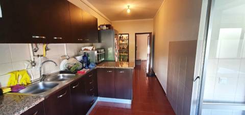 Apartamento T3 com varanda e sótão, em Castelo Branco