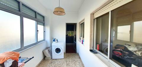 Apartamento T3 com varanda e sótão, em Castelo Branco