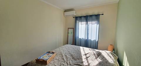 Apartamento T3 com varanda e sótão, em Castelo Branco