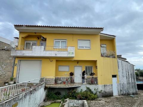 Moradia T4 na Soalheira