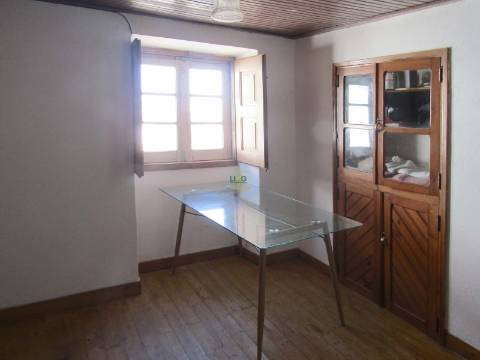 Moradia remodelada na Lousa,