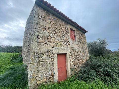 Quinta com construção rural em Oledo