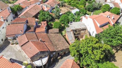 Moradia com quintal na freguesia de Sobral do Campo - Castelo Branco